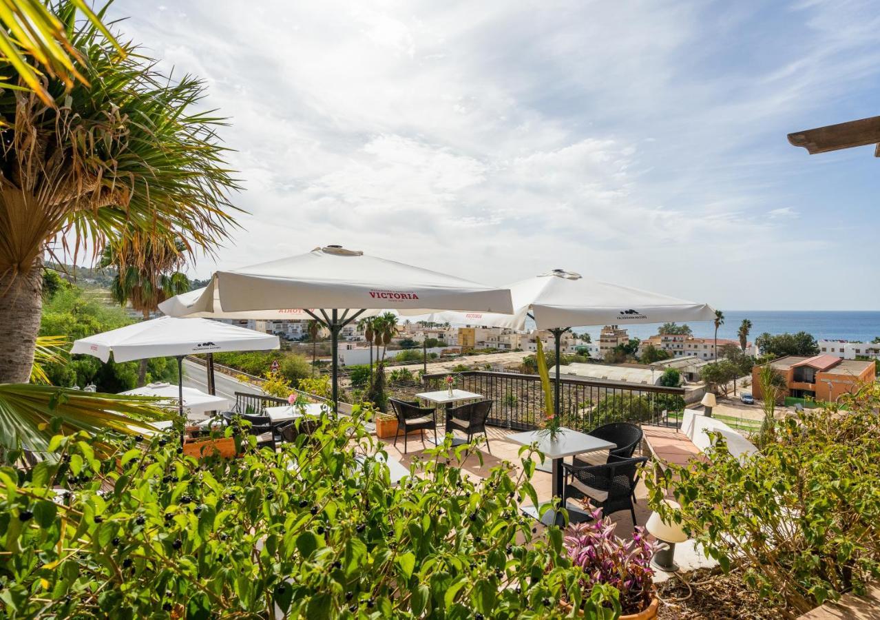 La Tartana Hotel *